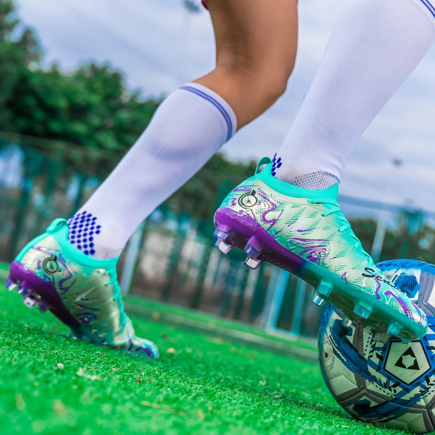 Chuteiras de Futebol Profissionais para Homem de Cano Alto, Pitons FG e TF, Ténis para Treinos e Jogos ao Ar Livre, Multicolor, Resistentes ao Desgaste