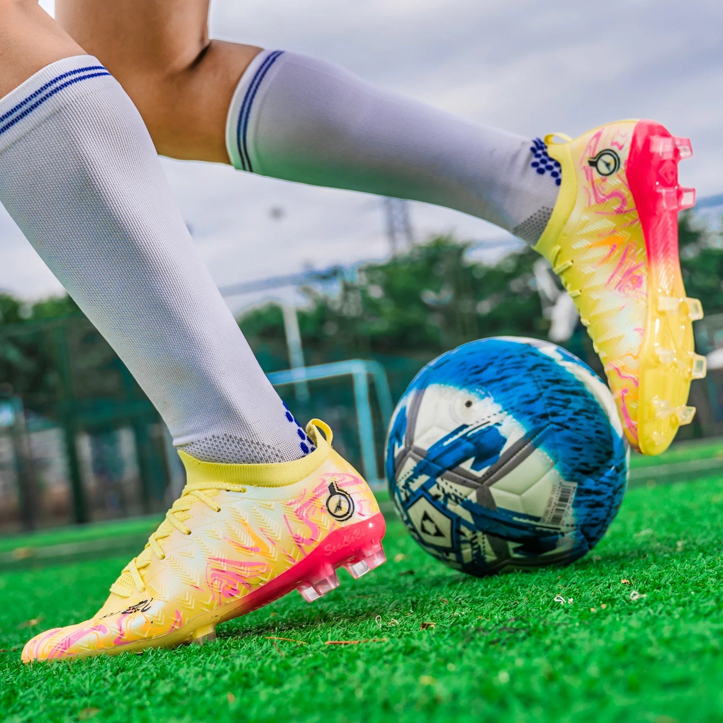 Chuteiras de Futebol Profissionais para Homem de Cano Alto, Pitons FG e TF, Ténis para Treinos e Jogos ao Ar Livre, Multicolor, Resistentes ao Desgaste