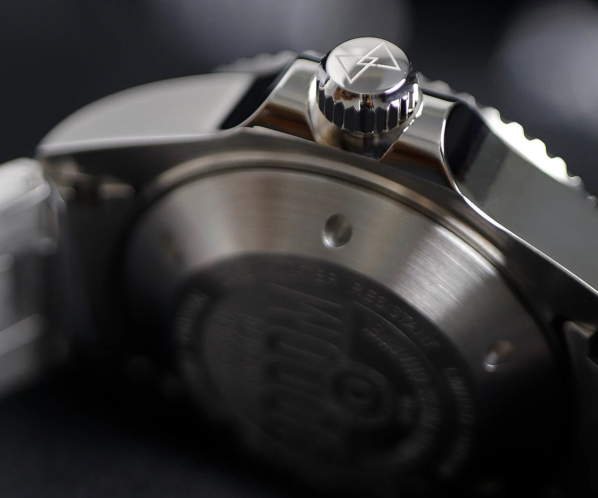 Cronos Automatic Diving Watch Stainless Steel 2000 Meters Water Resistance Professional Diver NH35 L6009M