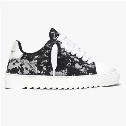 Chaussures de skate décontractées et respirantes pour hommes, semelle épaisse, baskets de sport polyvalentes, en toile grise denim imprimée, style spray, chaussures en toile