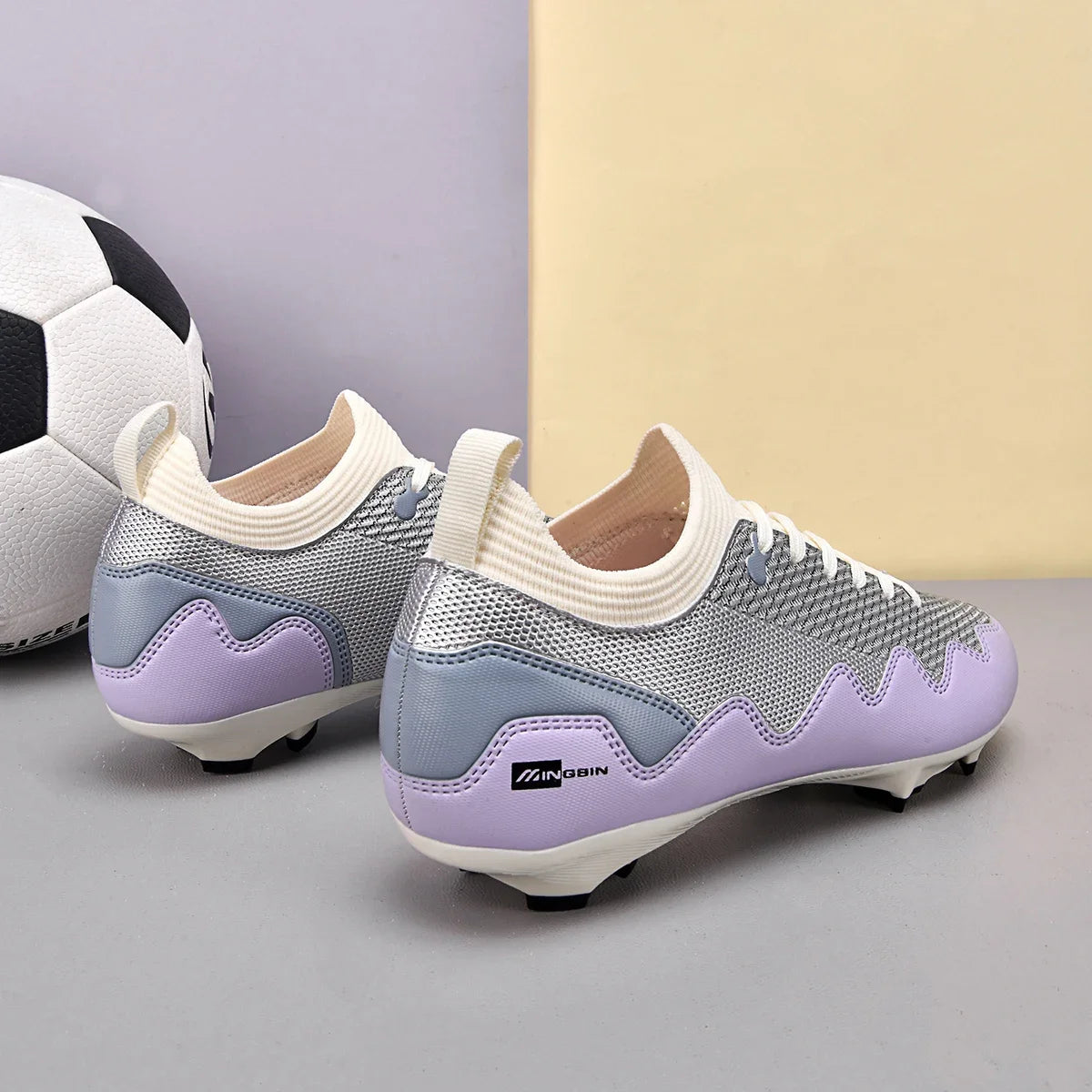Nouvelles chaussures de football pour hommes, baskets TF/FG, vente flash, chaussures de futsal de haute qualité, chaussures de football professionnelles, crampons pour femmes, ultra-légères, unisexes