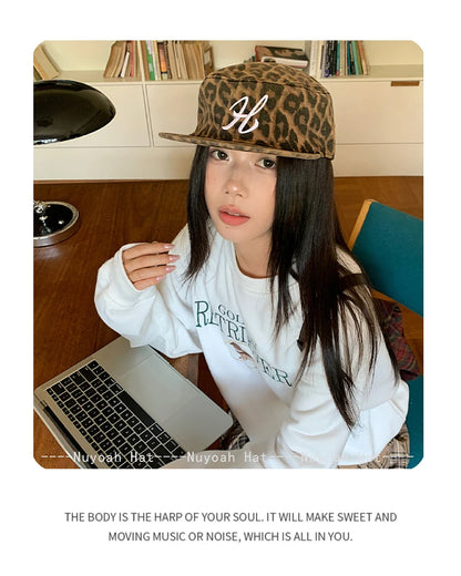 New Men Women Retro Letters Thousand Bird Leopard Print Baseball Hats Sunshade Flat Top Versatile Personal Peaked Caps Fashion