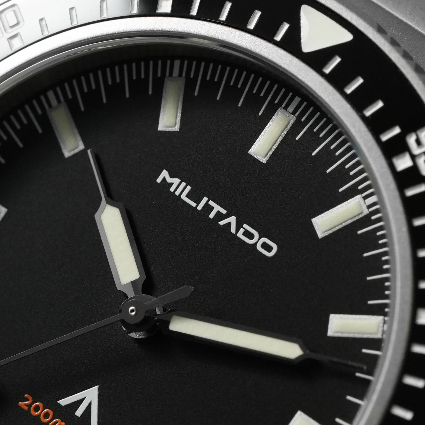 MILITADO  ML25 Quartz Dive Watch VH31 Sweep Second Sapphire Crystal 200M Waterproof BGW9 Lume Ceramic Bezel Men Watch