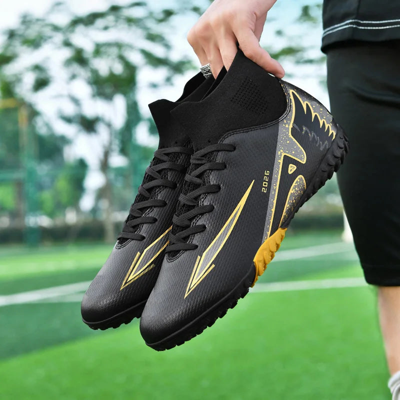 Nouvelles chaussures de football pour hommes, chaussures de soccer de haute qualité, chaussures de futsal, chaussures de sport antidérapantes à cheville haute pour l'extérieur, chaussures de sport ultra-légères antidér
