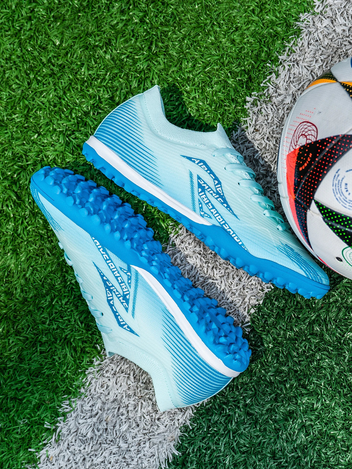 Chaussures de football pour hommes TF Turf, dessus en PU respirant, semelle extérieure en caoutchouc antidérapante, chaussures légères pour l'entraînement sur gazon artificiel.