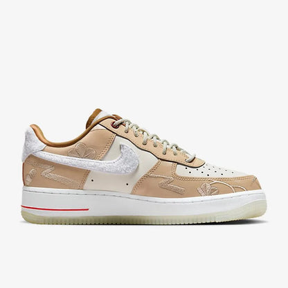 Scarpe da skate sportive da donna Nike autentiche AIR FORCE 1 '07 LX FD4341-101