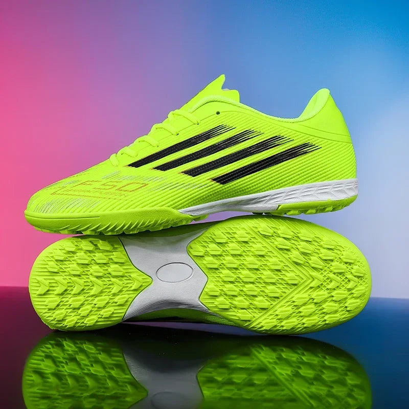 Nouvelles chaussures de football pour hommes, baskets confortables, chaussures de football professionnelles à cheville haute, chaussures de sport unisexes antidérapantes TF/FG pour garçons