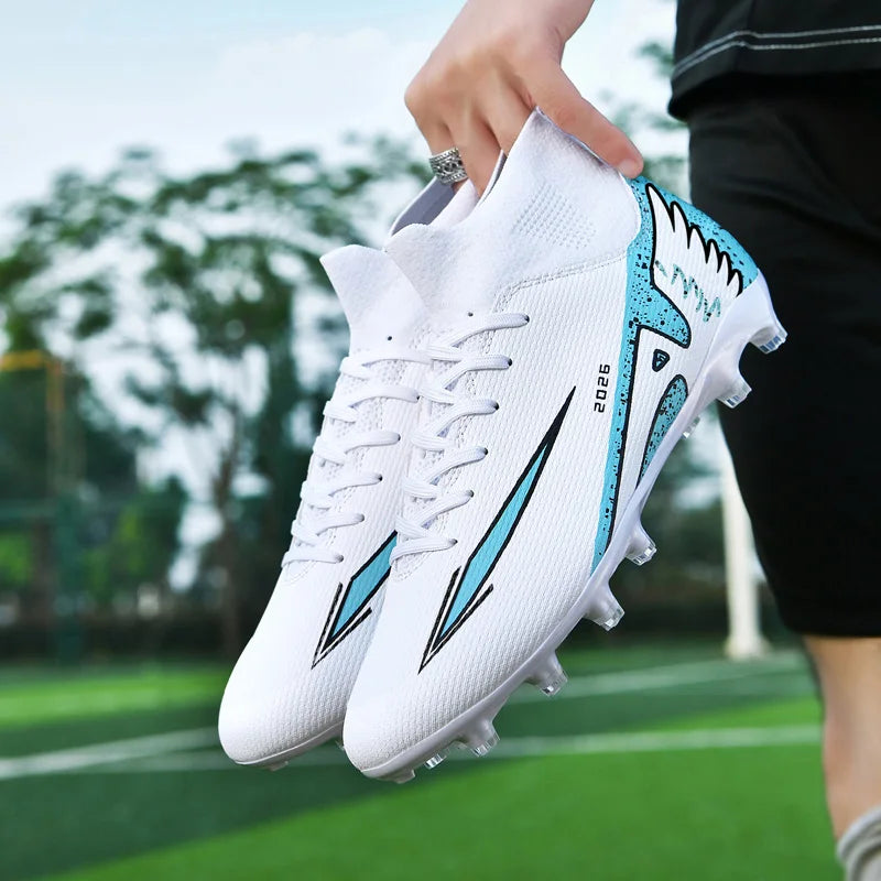 Nouvelles chaussures de football pour hommes, chaussures de soccer de haute qualité pour l'extérieur, chaussures de sport ultralégères pour l'intérieur, chaussures de sport antidérapantes à cheville haute, chaussures d