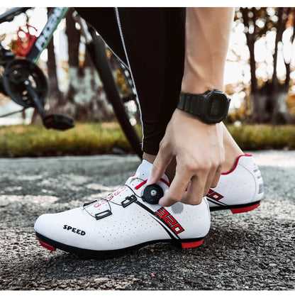 Sapatilhas de ciclismo MTB novas para homem, sapatilhas desportivas de ciclismo com sistema de bloqueio automático, estrada e velocidade, sapatilhas de ciclismo para mulher compatíveis com cleats SPD