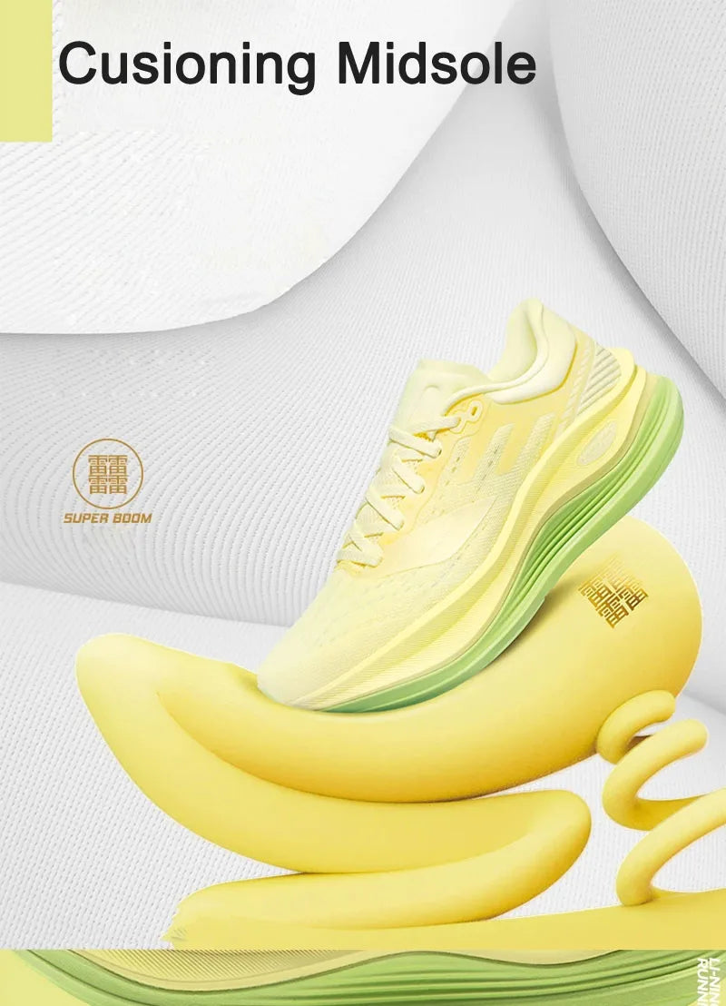 „Li-Ning“ moteriški bėgimo bateliai „YUEYING 5 PRO“ su optimizuota amortizacija ir plačiu pirštų skyriumi, atspindintys „SUPER BOOM“ „LiNing“ sportiniai bateliai ARHV014