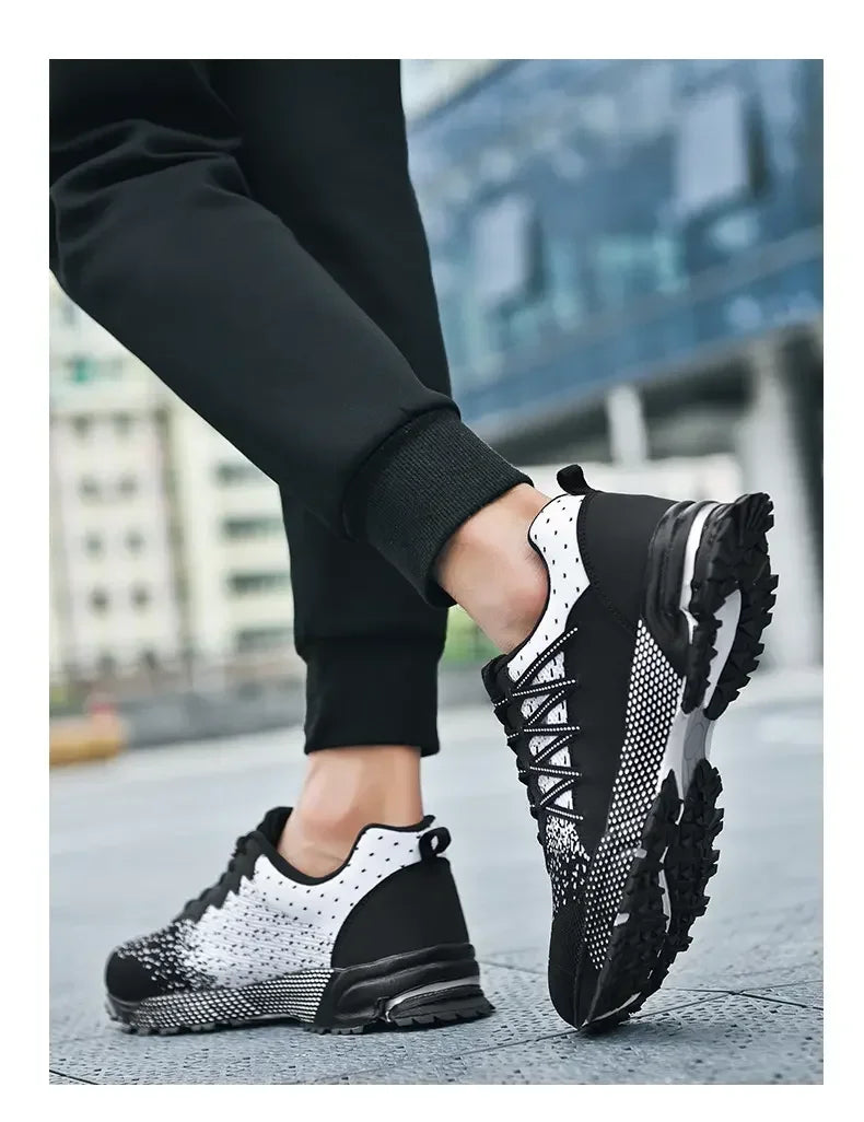 2025 Thick Soled Sports Shoes Youth Mesh Breathable Running Shoes Trend Spring Summer Korean Large Black and White Shoes walk