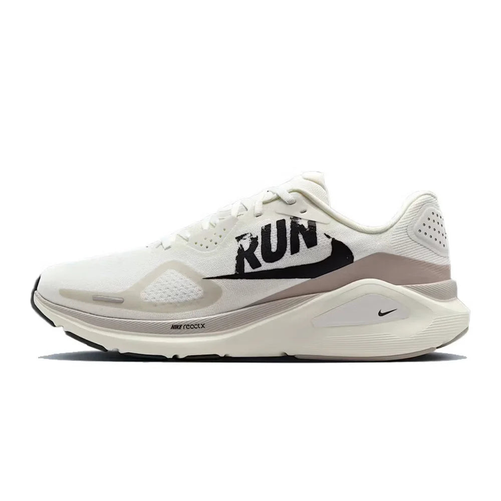 Ανδρικά παπούτσια τρεξίματος Nike Structure 26 - Λευκό/Μαύρο Ευέλικτη, ανθεκτική και αναπνεύσιμη στήριξη για προπόνηση και γρήγορα τρεξίματα IB5698-100