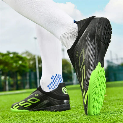 Nouvelles chaussures de football pour hommes, chaussures de match en extérieur, baskets de soccer, chaussures montantes de haute qualité, crampons antidérapants pour futsal et terrain synthétique, meilleures ventes