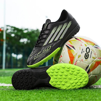 Chaussures de football pour hommes FG/AG pour terrain ferme, légères, à lacets, antidérapantes, professionnelles, pour adultes, pour la compétition en extérieur.