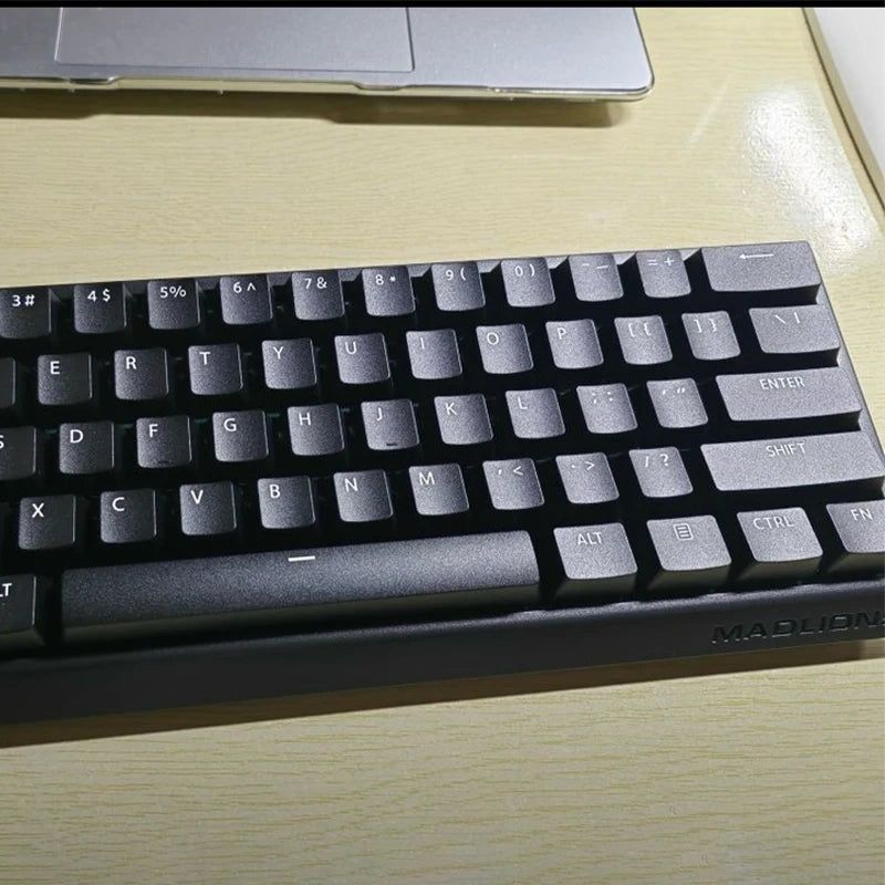 FGG MAD60 Tastiera da Gaming RGB ad Asse Magnetico, dedicata al gioco, Full Key Hot Swap, risposta rapida, tastiera gaming personalizzata entry-level