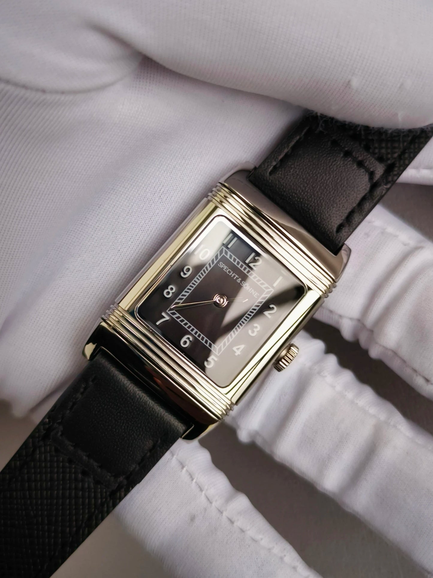 Specht&Söhne Reversible Square Watch Ronda Quartz Movt Stainless Steel Case Sapphire Crystal Flip Design Mens Fashion Wristwatch