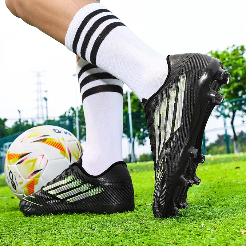 Chaussures de football pour hommes FG/AG pour terrain ferme, légères, à lacets, antidérapantes, professionnelles, pour adultes, pour la compétition en extérieur.