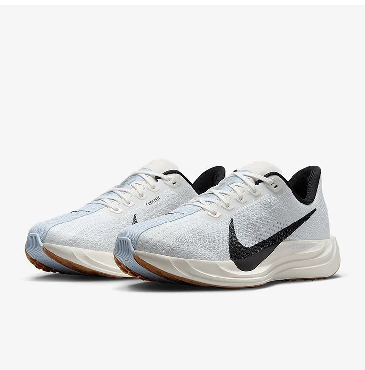 Nike Authentic Pegasus Plus løbesko til kvinder i mesh FQ7261-102