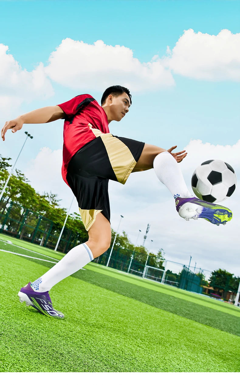 Nouvelles chaussures de football pour hommes, crampons antidérapants ultralégers FG pour gazon, chaussures de sport confortables pour adultes, chaussures de futsal antidérapantes