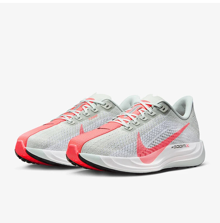 Nike Authentic Pegasus Plus løbesko til kvinder i mesh FQ7261-102