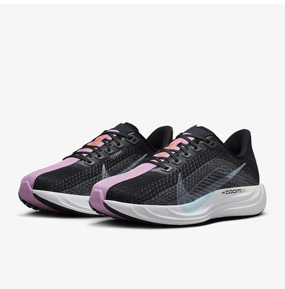 Nike Authentic Pegasus Plus løbesko til kvinder i mesh FQ7261-102