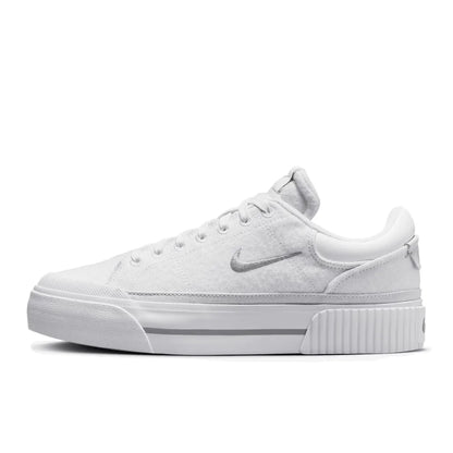 Nike Court Legacy Lift – Højdefremhævende såldesign, komfortabel skridsikker støddæmpning, slidstærke sportssko FZ2606-100