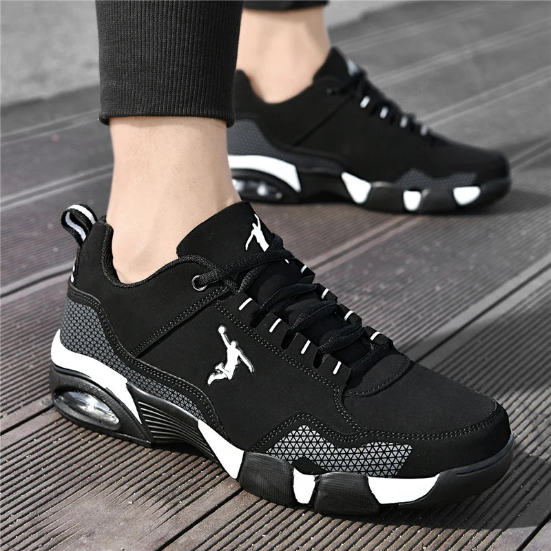 Chaussures de sport pour hommes, confortables, en cuir, pour le sport de plein air, nouvelles chaussures de tennis, classiques, noires, décontractées, légères, pour la marche