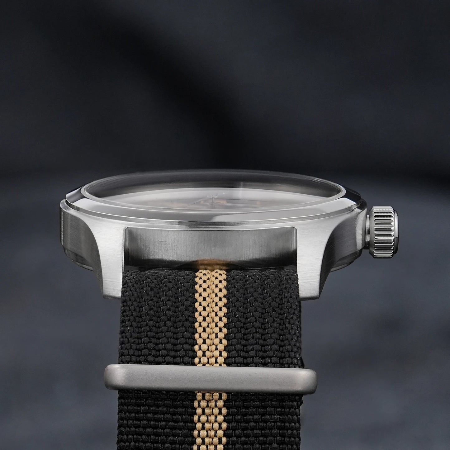 Militado ML08 Vintage Black Watch VH31 Sweep Quartz Wristwatch Ar Sapphire Crystal Luminous C3 BGW9 100 Waterproof Watches Man