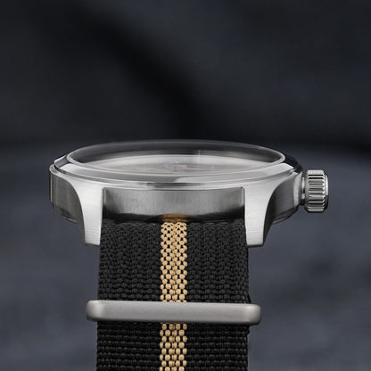 Militado ML08 Vintage Black Watch VH31 Sweep Quartz Wristwatch Ar Sapphire Crystal Luminous C3 BGW9 100 Waterproof Watches Man