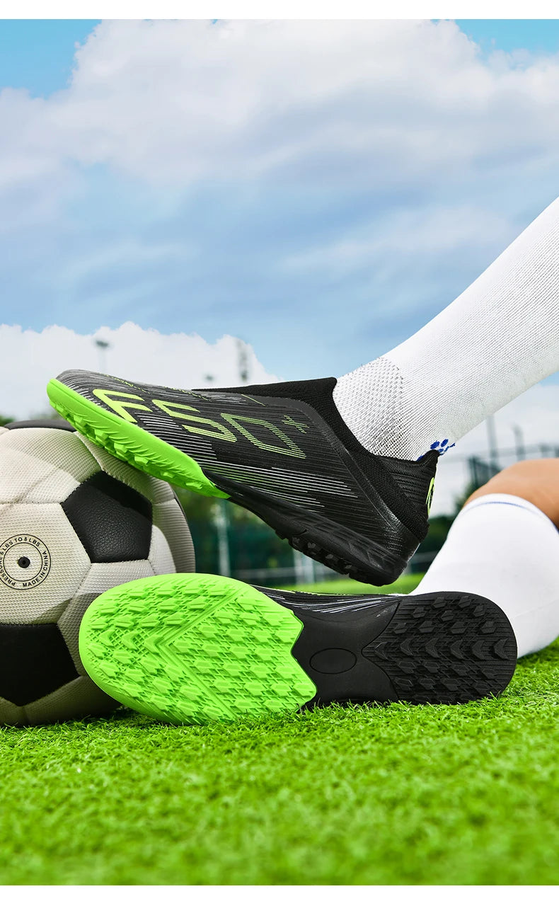 New Men's Football Boots Futsal Non Slip Turf Comfortable Ultralight Fg Grass Cleats Soccer Shoes Sport Indoor Adult Non-Slip