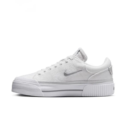 Nike Court Legacy Lift – Højdefremhævende såldesign, komfortabel skridsikker støddæmpning, slidstærke sportssko FZ2606-100