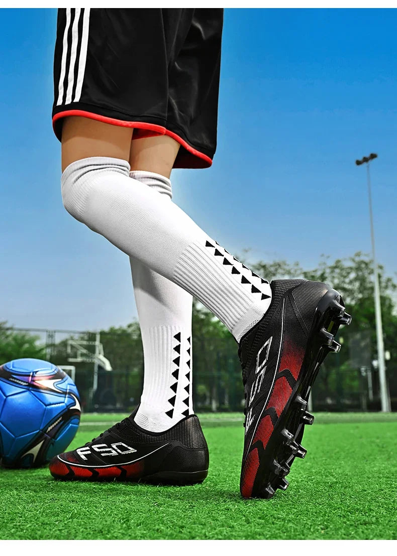 Nouvelles chaussures de football pour hommes, chaussures de sport ultralégères, chaussures de football pour matchs en plein air, futsal, haute cheville, respirantes, antidérapantes, de haute qualité