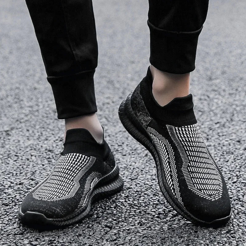 Lightweight Men's Walking Shoes Outdoor Soft Male Casual Shoes Flexible Breathable Men Loafers Slip-on Footwear Sneakers 39-48
