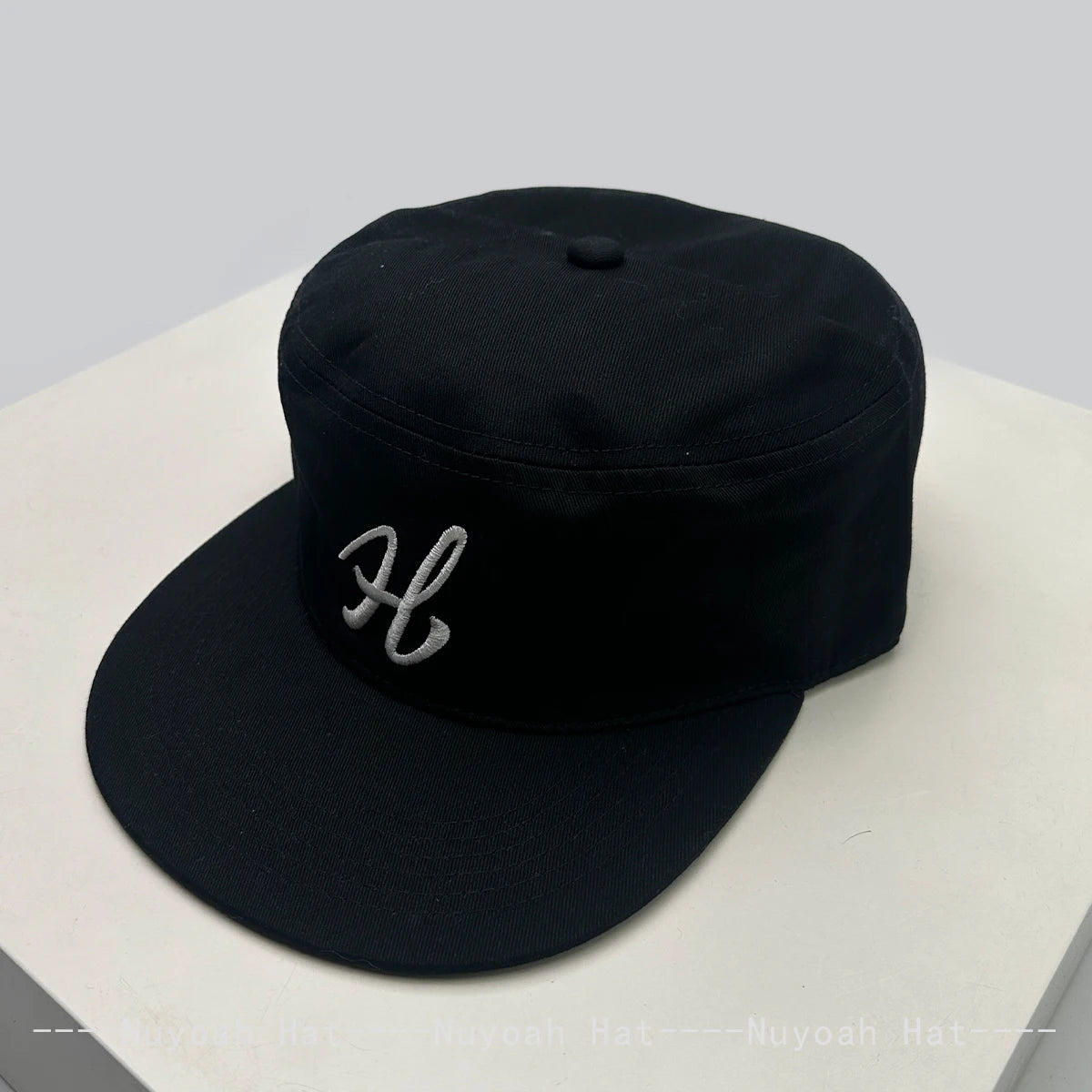 New Men Women Retro Letters Thousand Bird Leopard Print Baseball Hats Sunshade Flat Top Versatile Personal Peaked Caps Fashion