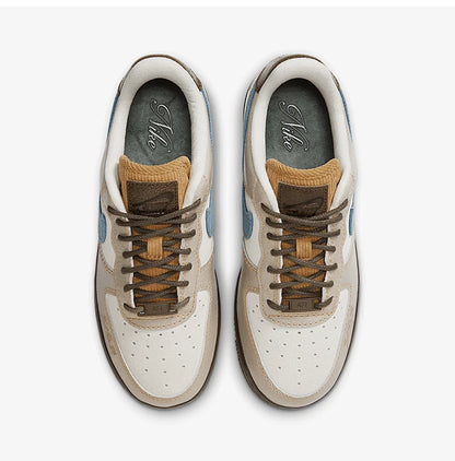 Nike Air Force 1 klassiske sneakers til kvinder med tyk sål og holdbar konstruktion HQ3458-142