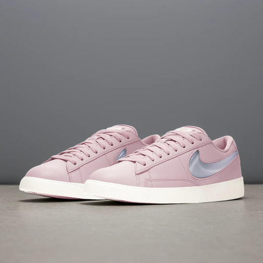 Nike Genuine Spring BLAZER LOW LX damskor med snörning AV9371-500