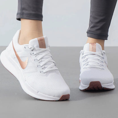 „Nike“ originalūs „W Nike Run Swift 3“ moteriški kvėpuojantys bėgimo bateliai DR2698-105