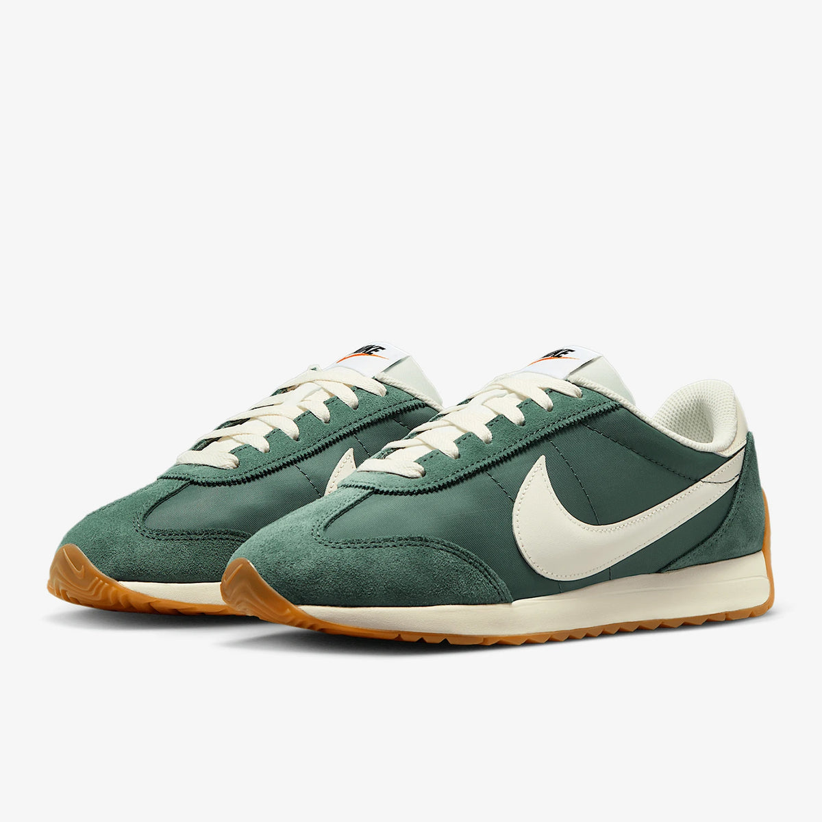 Nike ægte Pacific lavskårne, slidstærke sportssko til kvinder i stof med snørebånd HM4771-300