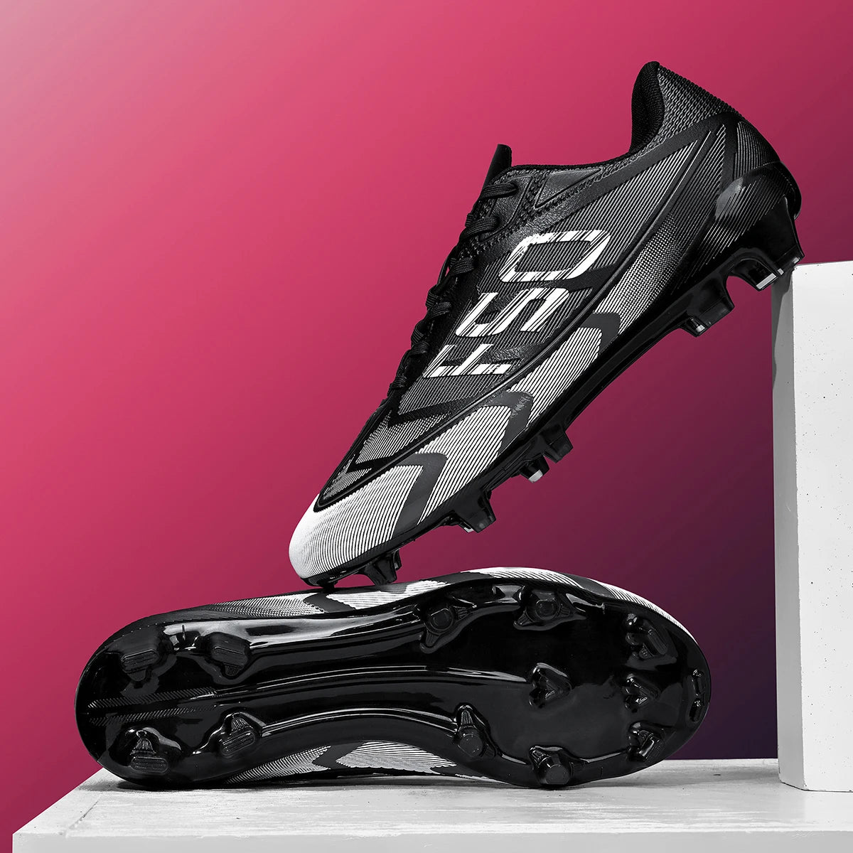 Chaussures de football pour adultes, modèle AG FG, avec crampons longs renforcés, empeigne respirante en PU, chaussures de football unisexes pour matchs sur gazon synthétique.
