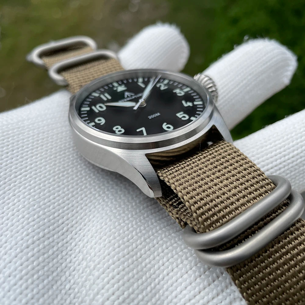 STEELFLIER Official SF743 Quartz Pilot VH31 Steel Strap Onion Crown 20Bar Waterproof Sapphire Crystal Luxury Dive Luminous Watch