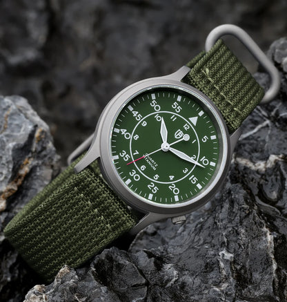BERNY Titanium Watch For Men AR Coating Sapphire Fashion Wristwatch Luminous VH31 Ultra-thin Quartz Watch Waterproof 5ATM Watch