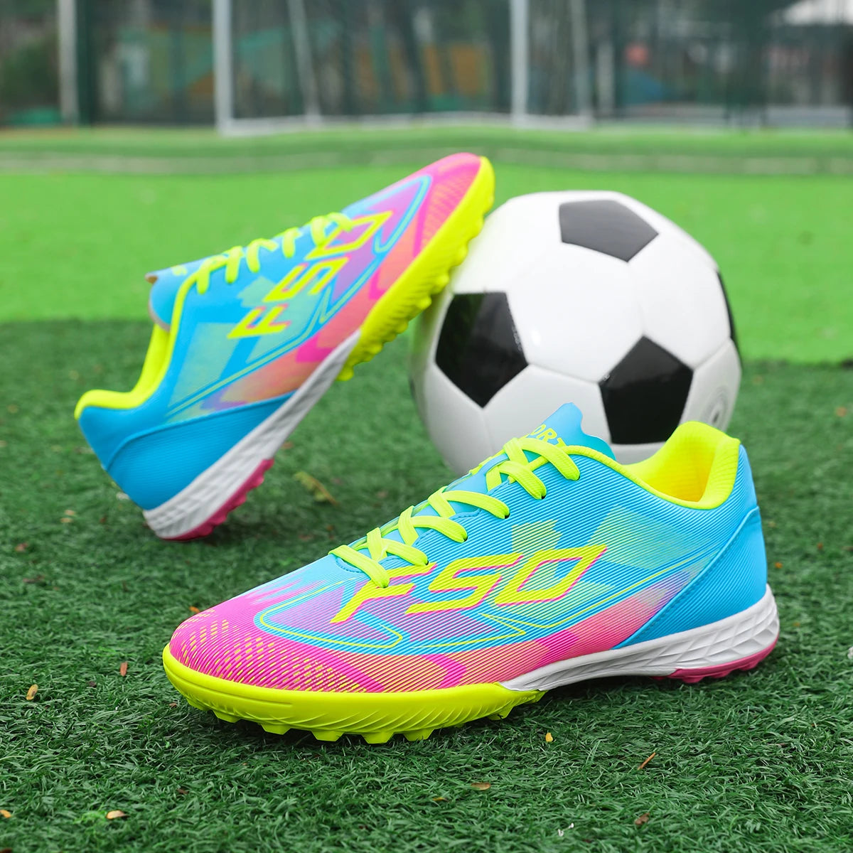 New Men Soccer Shoes Unisex Sneakers Hot Sale Football Boots Professional High-quality Futsal Ultralight Women TF/FG Cleats