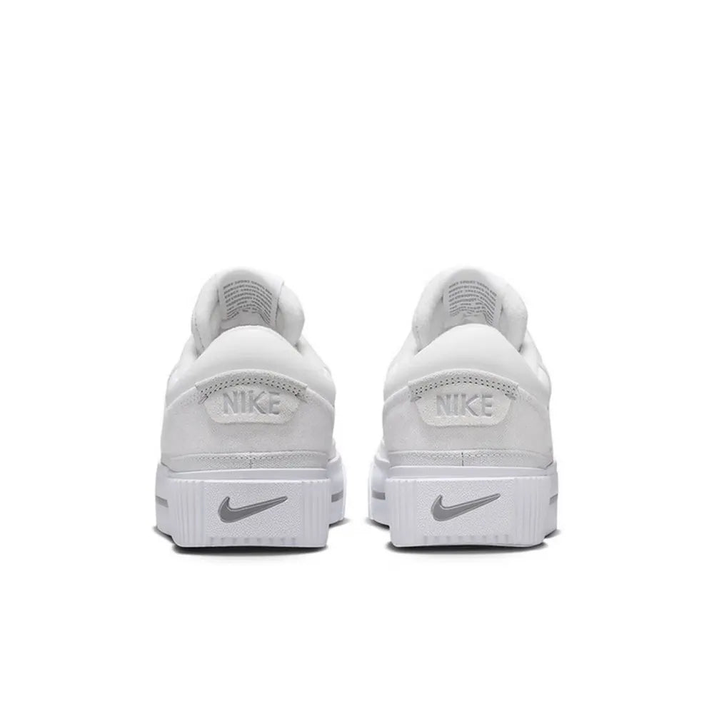 Nike Court Legacy Lift – Højdefremhævende såldesign, komfortabel skridsikker støddæmpning, slidstærke sportssko FZ2606-100