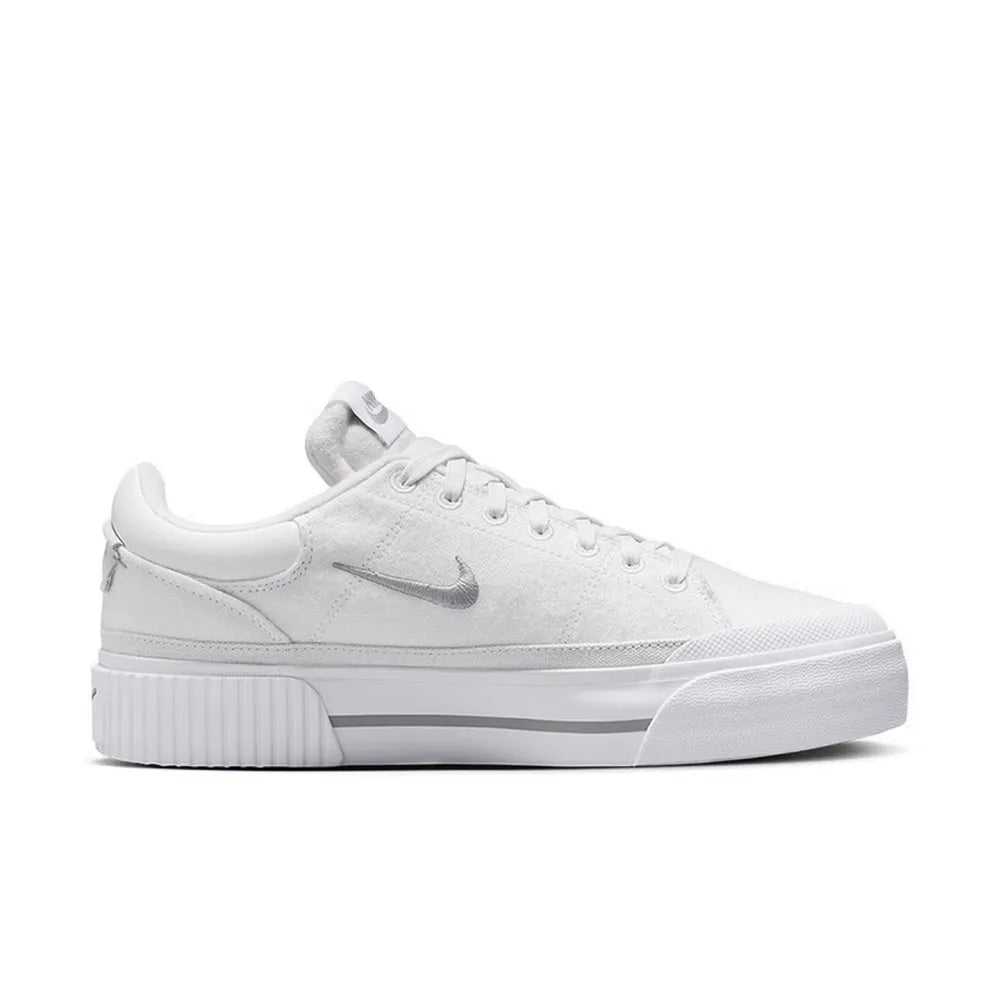 Nike Court Legacy Lift – Højdefremhævende såldesign, komfortabel skridsikker støddæmpning, slidstærke sportssko FZ2606-100
