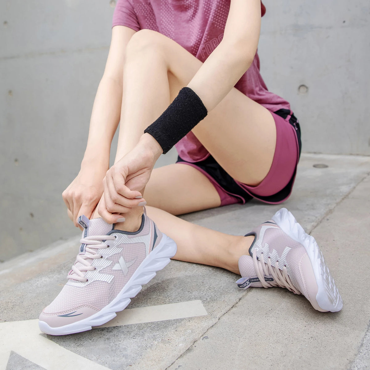 Xtep Dámské běžecké boty Lehké tenisky pro ženy Prodyšné sportovní boty s tlumením 879318110073