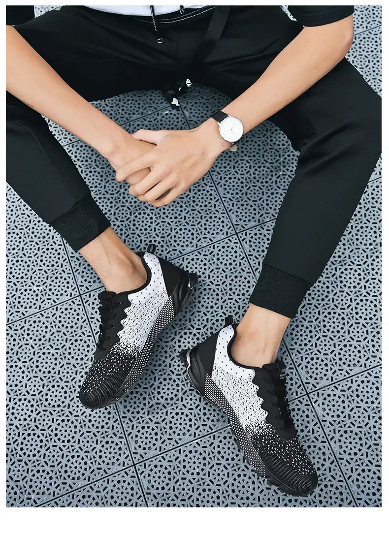 2025 Thick Soled Sports Shoes Youth Mesh Breathable Running Shoes Trend Spring Summer Korean Large Black and White Shoes walk