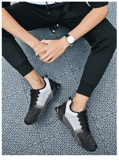 2025 Thick Soled Sports Shoes Youth Mesh Breathable Running Shoes Trend Spring Summer Korean Large Black and White Shoes walk
