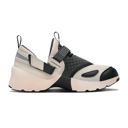 „Nike TRUNNER LX“: stilingi, universalūs, patogūs, neslystantys moteriški bėgimo bateliai su amortizacija ir ilgaamžiškumu HQ2164-102