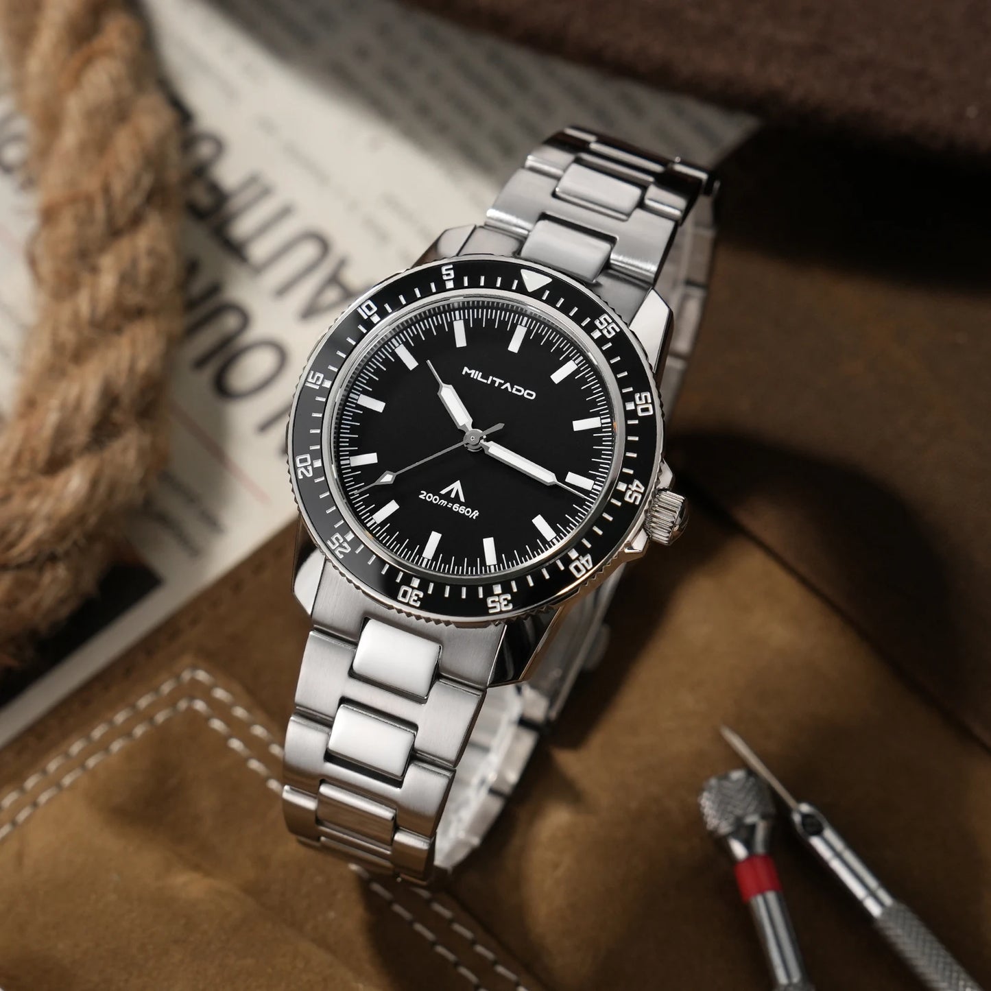 MILITADO  ML25 Quartz Dive Watch VH31 Sweep Second Sapphire Crystal 200M Waterproof BGW9 Lume Ceramic Bezel Men Watch