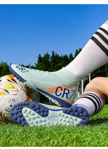 Nouvelles chaussures de football pour hommes, chaussures de soccer de haute qualité, crampons, chaussures de futsal professionnelles pour femmes, vente chaude, baskets unisexes ultra-légères TF/FG